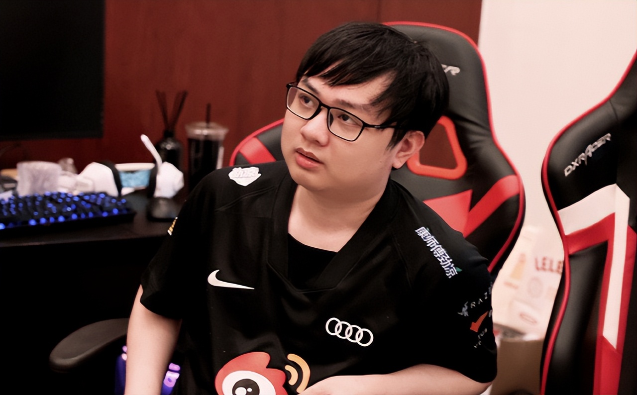 爱游戏-包含塔图姆在RNG比赛中重要助攻，出色发挥引发热议！的词条-爱游戏